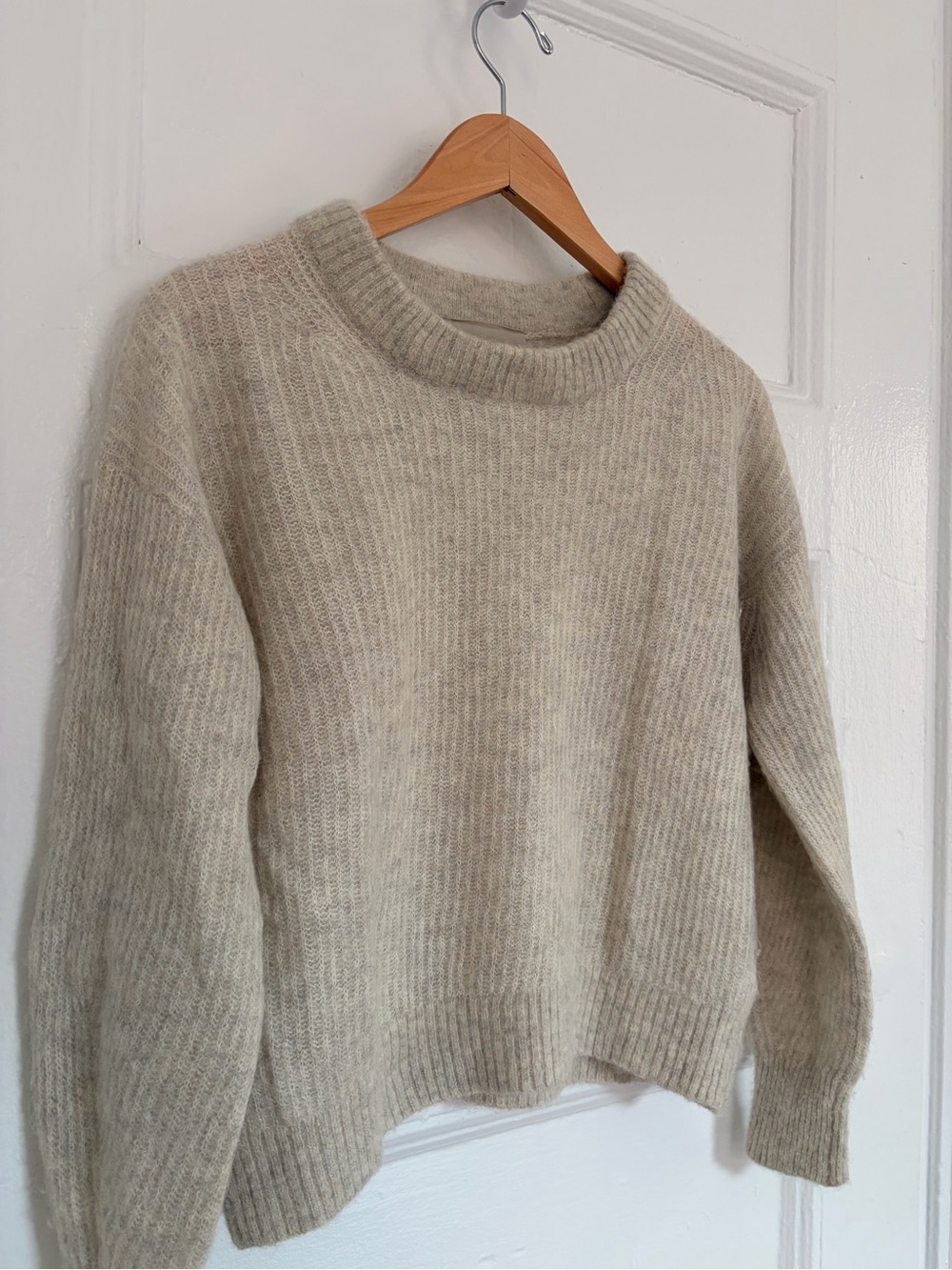 Everlane Cocoon Crew Sweater in Alpaca in Pumice Stone - Picture 3 of 7
